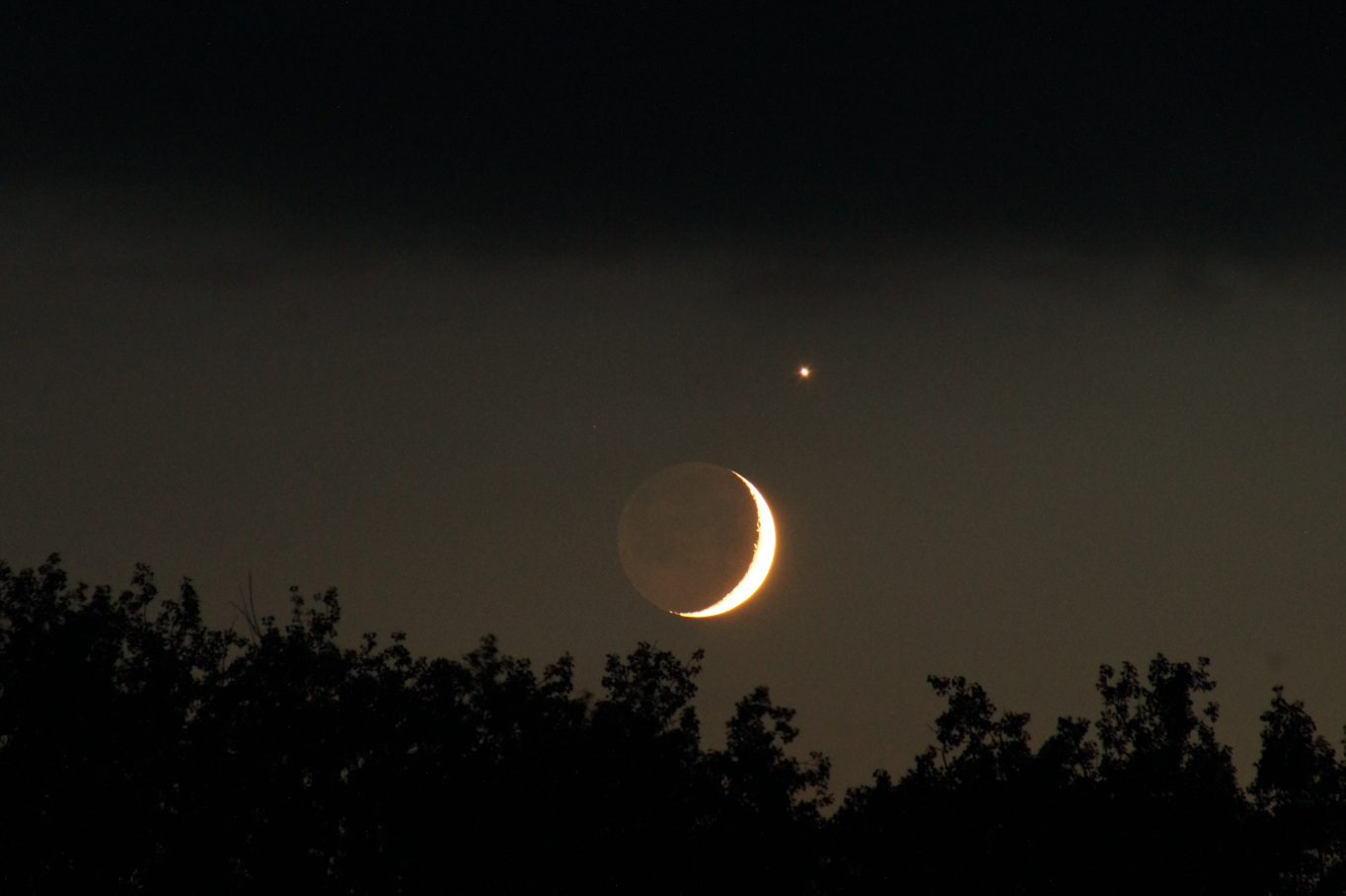 Venus und Mond am 17.06.2026, 23:22 MESZ
